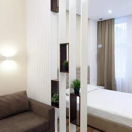 Апартаменты Charming In The Center